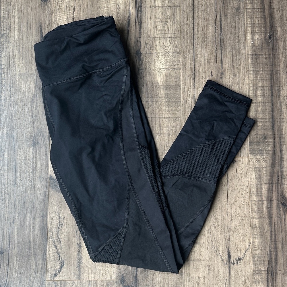 Victorias Secret Victoria’s Sport Mesh leggings